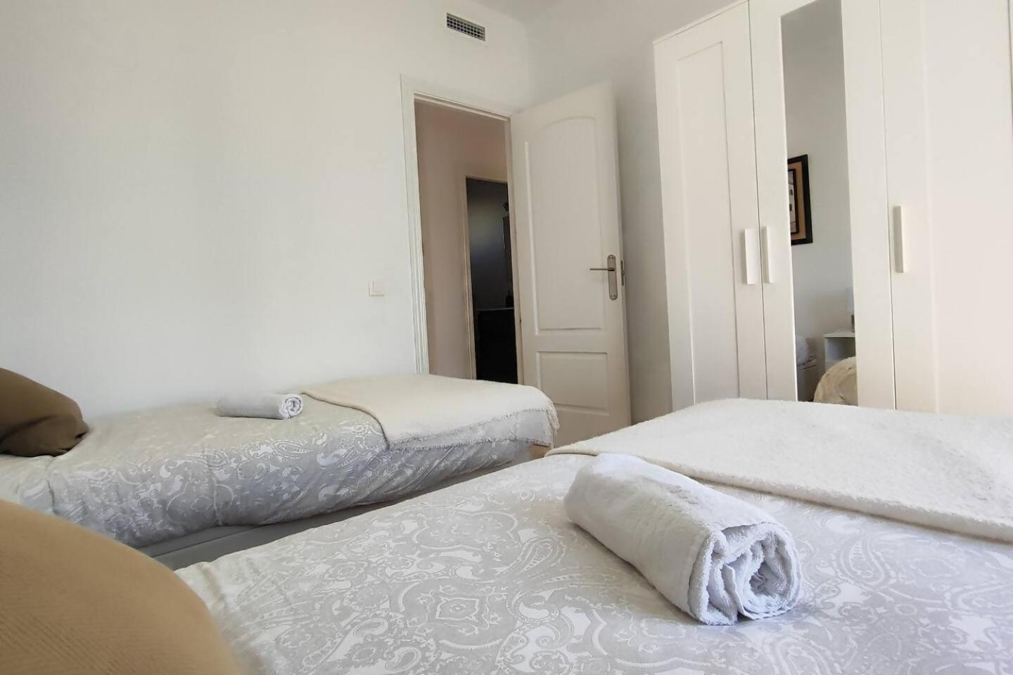 Apartamento Atico Familiar Vistas Al Mar Manilva Exterior foto